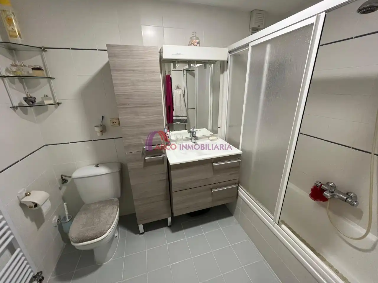 Bathroom of Detached homes for sale in Burgos  with Heating, Private garden and Parquet flooring