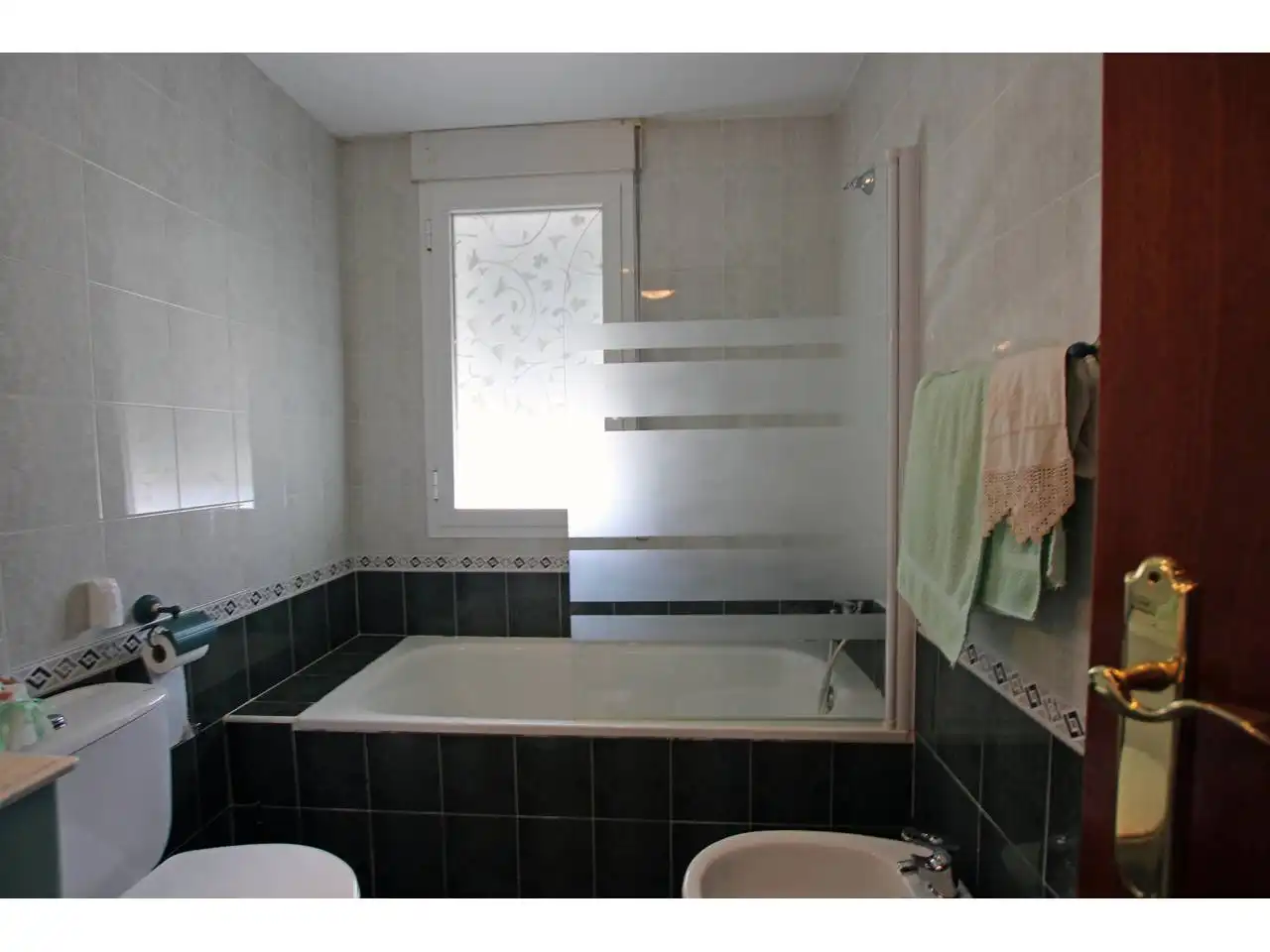 Baño de Casa o chalet en venta en Cabanillas del Campo con Calefacción, Jardín privado y Terraza
