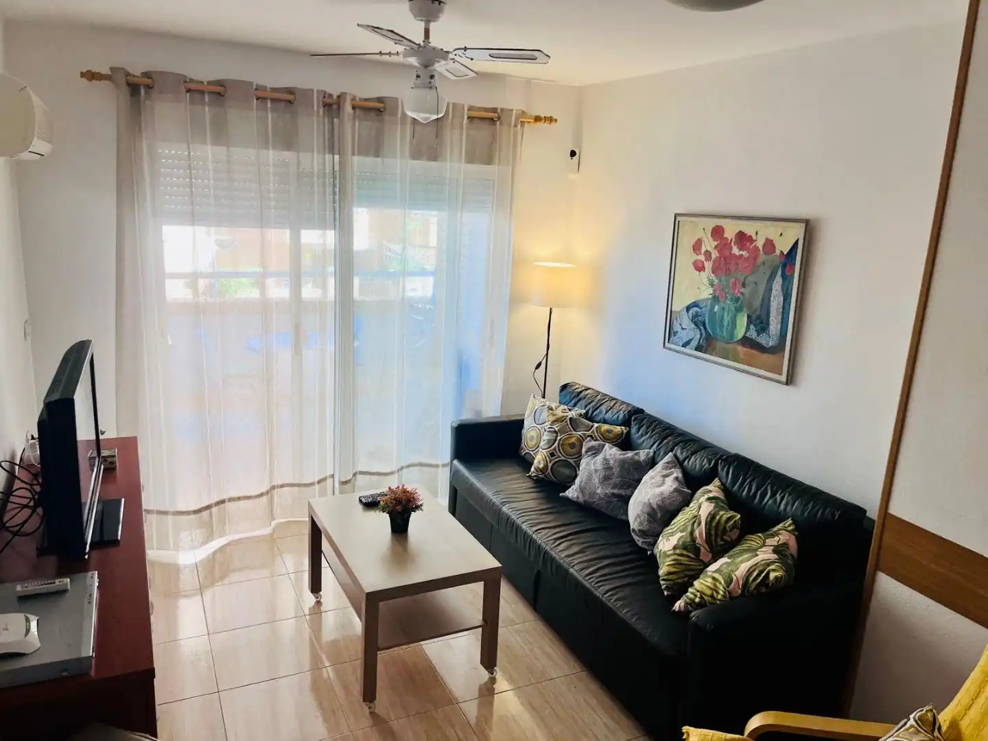 Living room of Flat for sale in Oropesa del Mar / Orpesa  with Air Conditioner, Terrace and Swimming Pool