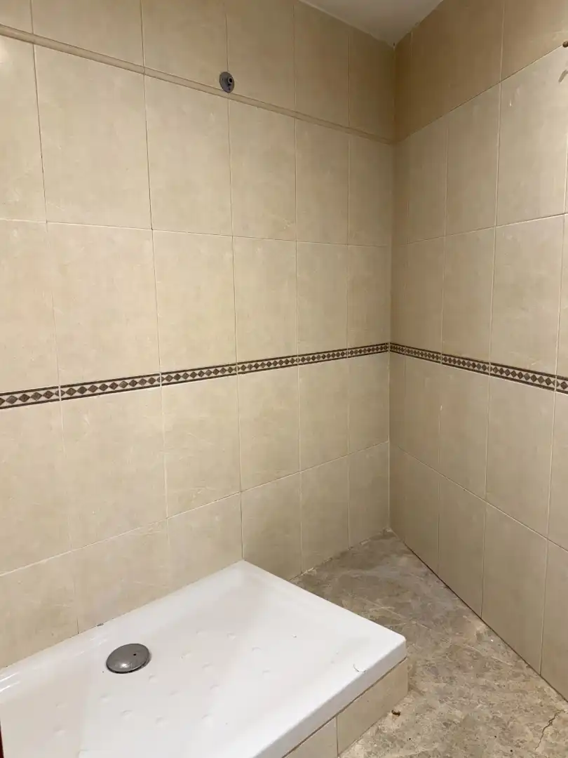 Badezimmer von Wohnung zum Verkauf in Barcelona mit Heizung, Terrasse und Alarm