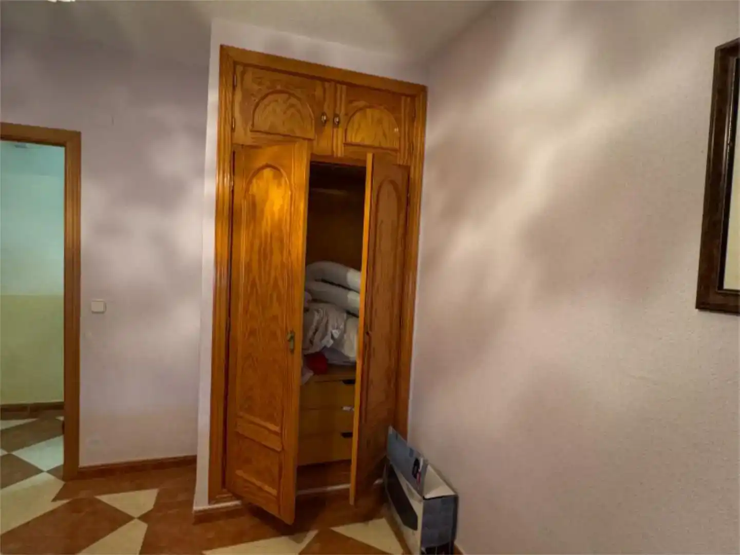 Dormitori de Pis en venda en Escalona amb Aire condicionat, Jardí privat i Parquet