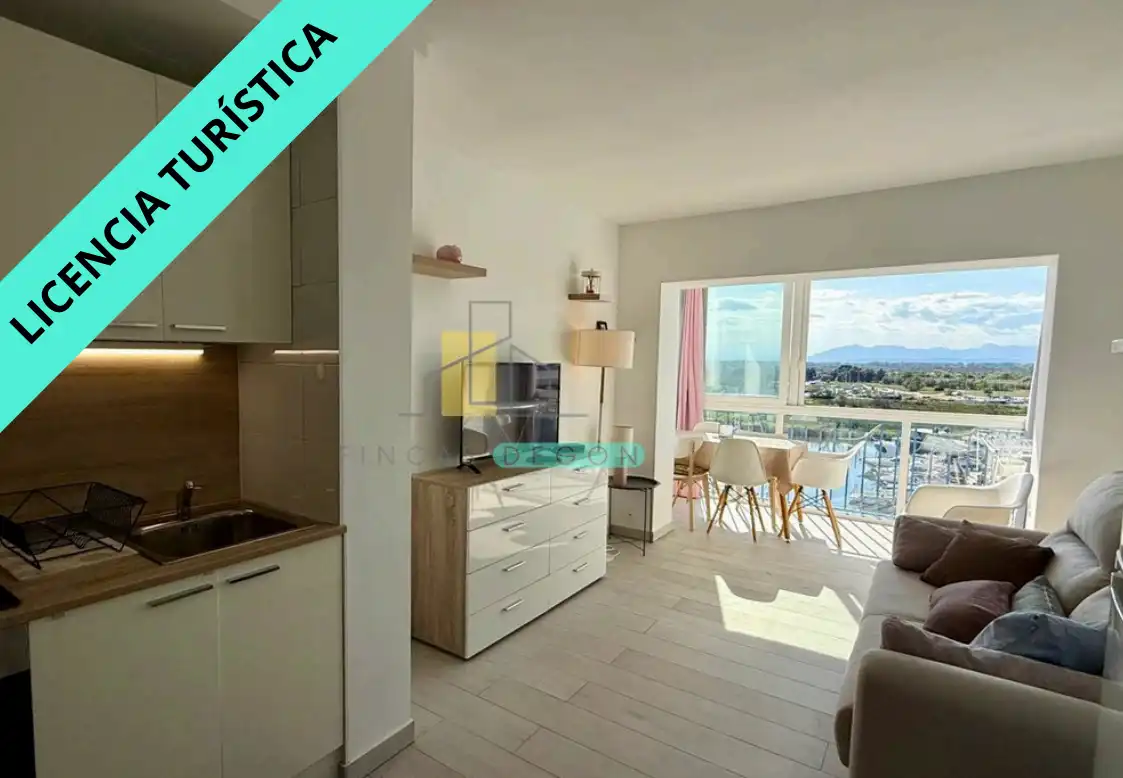 Sala de estar de Estudio en venta en Roses con Calefacción, Jardín privado y Piscina