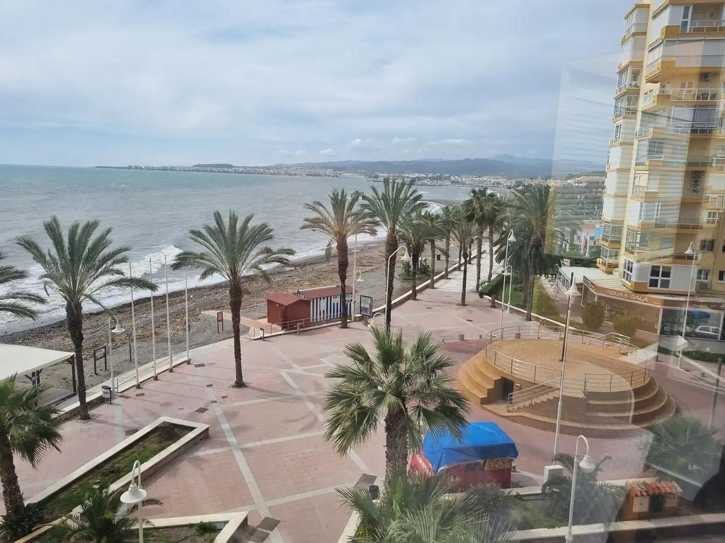 Vista exterior de Estudi de lloguer en Algarrobo amb Aire condicionat, Calefacció i Terrassa