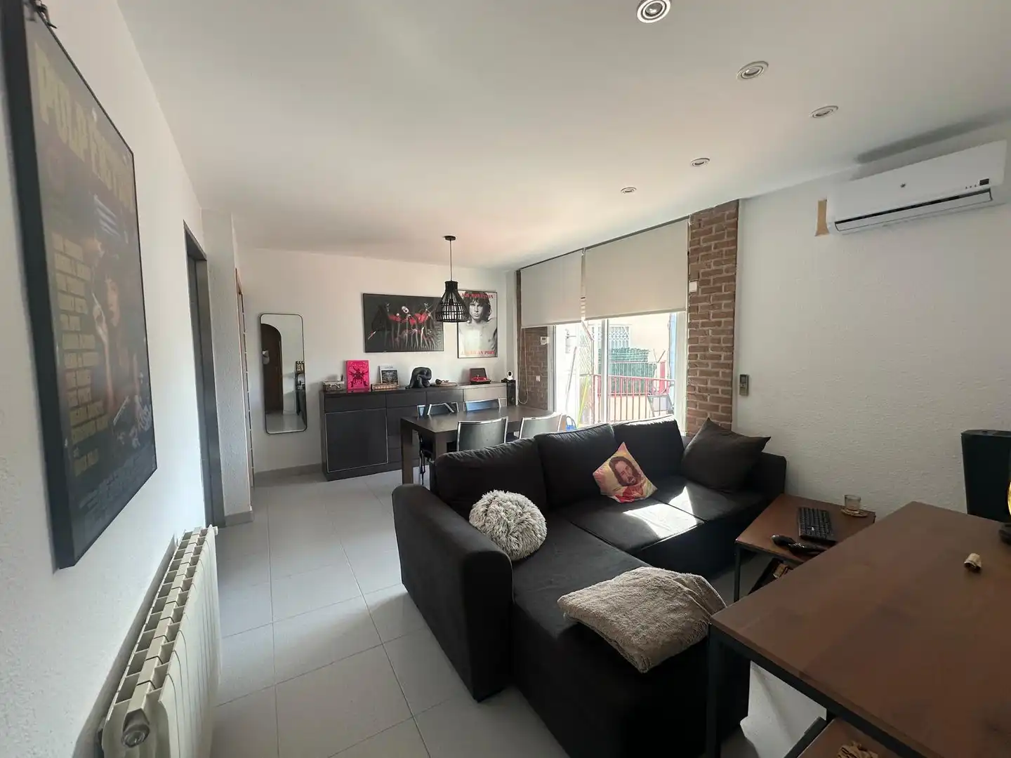 Living room of Attic for sale in Cerdanyola del Vallès  with Heating, Terrace and Furnished