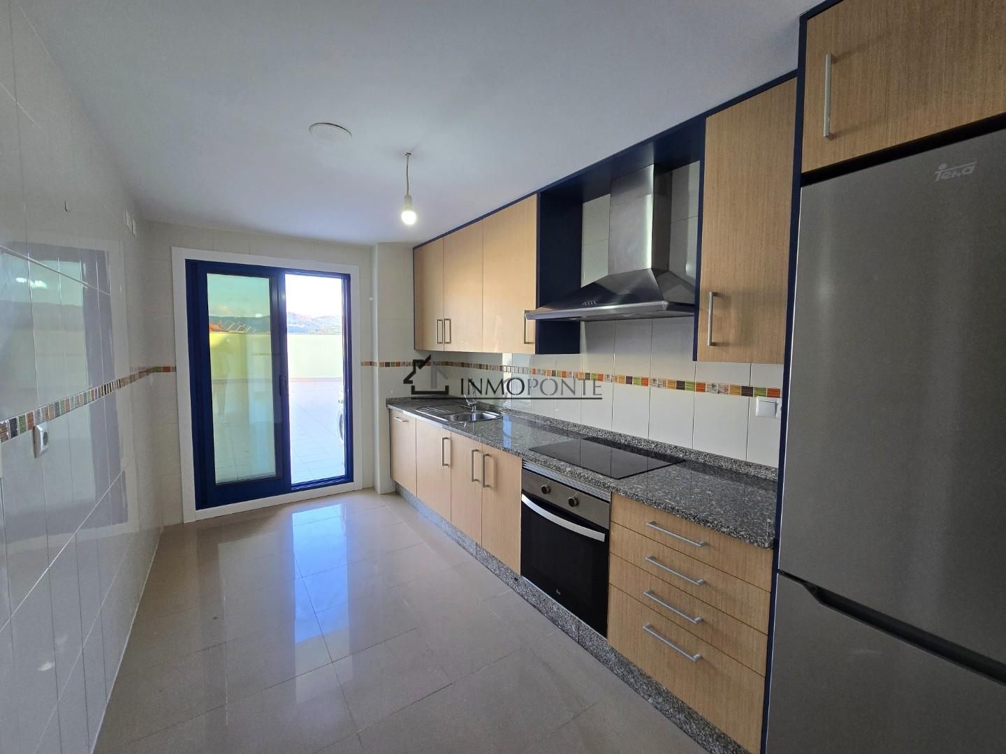 Kitchen of Flat for sale in Pontevedra Capital 