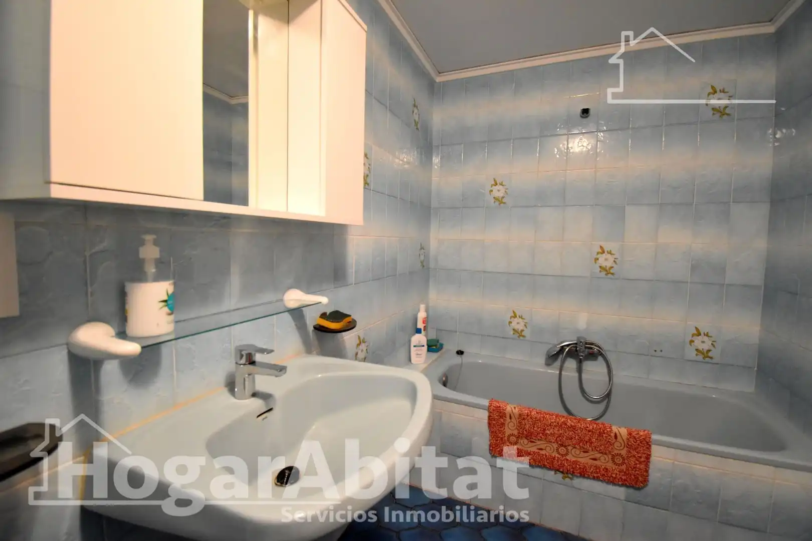 Bathroom of Flat for sale in Piles  with Air Conditioner, Heating and Storage room