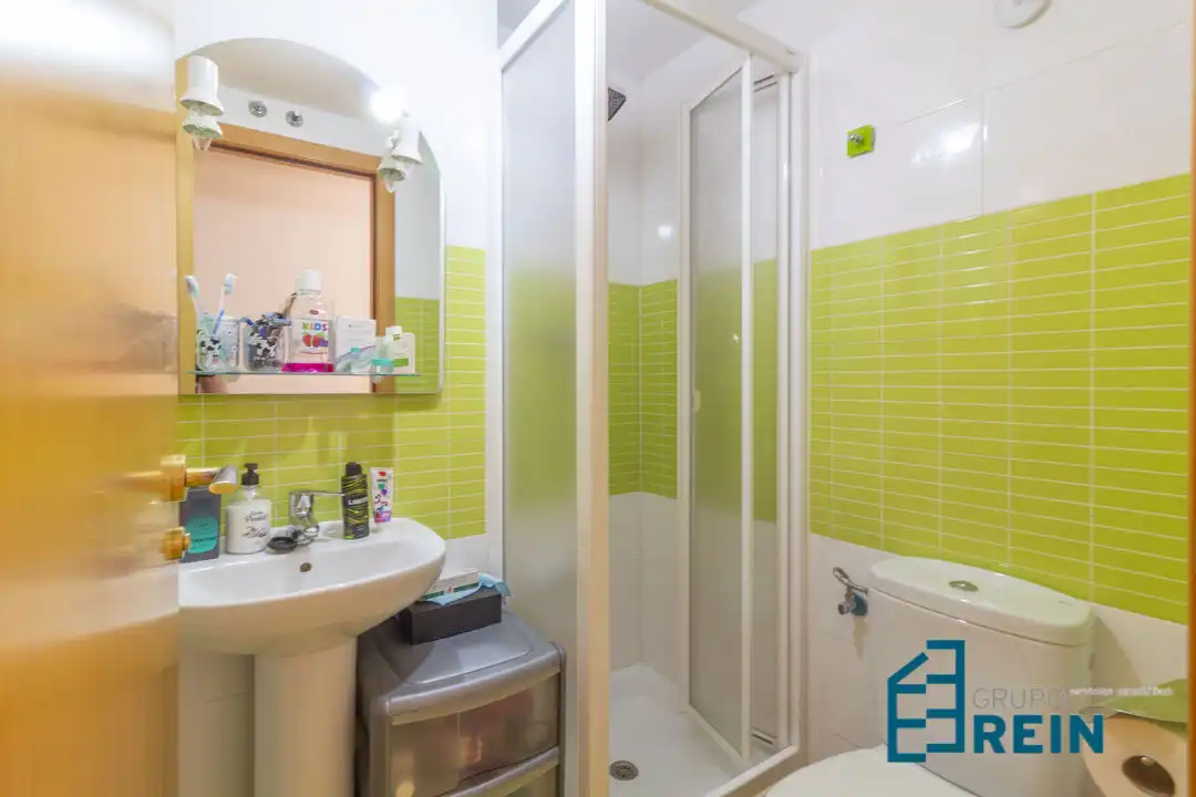 Bathroom of Flat for sale in Recas  with Air Conditioner and Heating