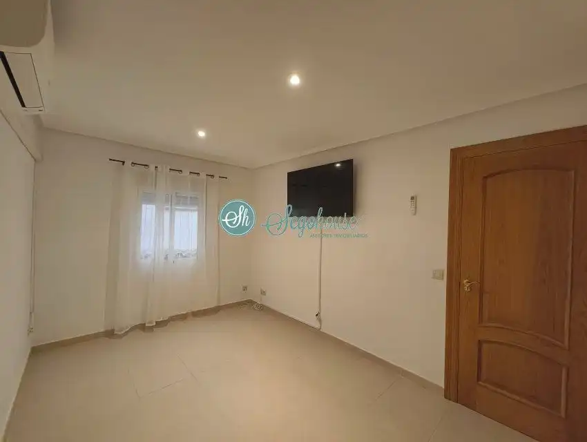 Habitación de Piso en venta en Segovia con Aire acondicionado y Calefacción