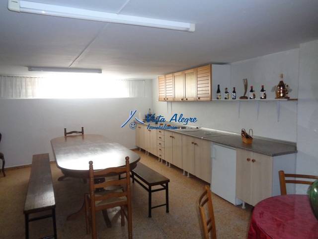 Local comercial en Venta en Anguciana