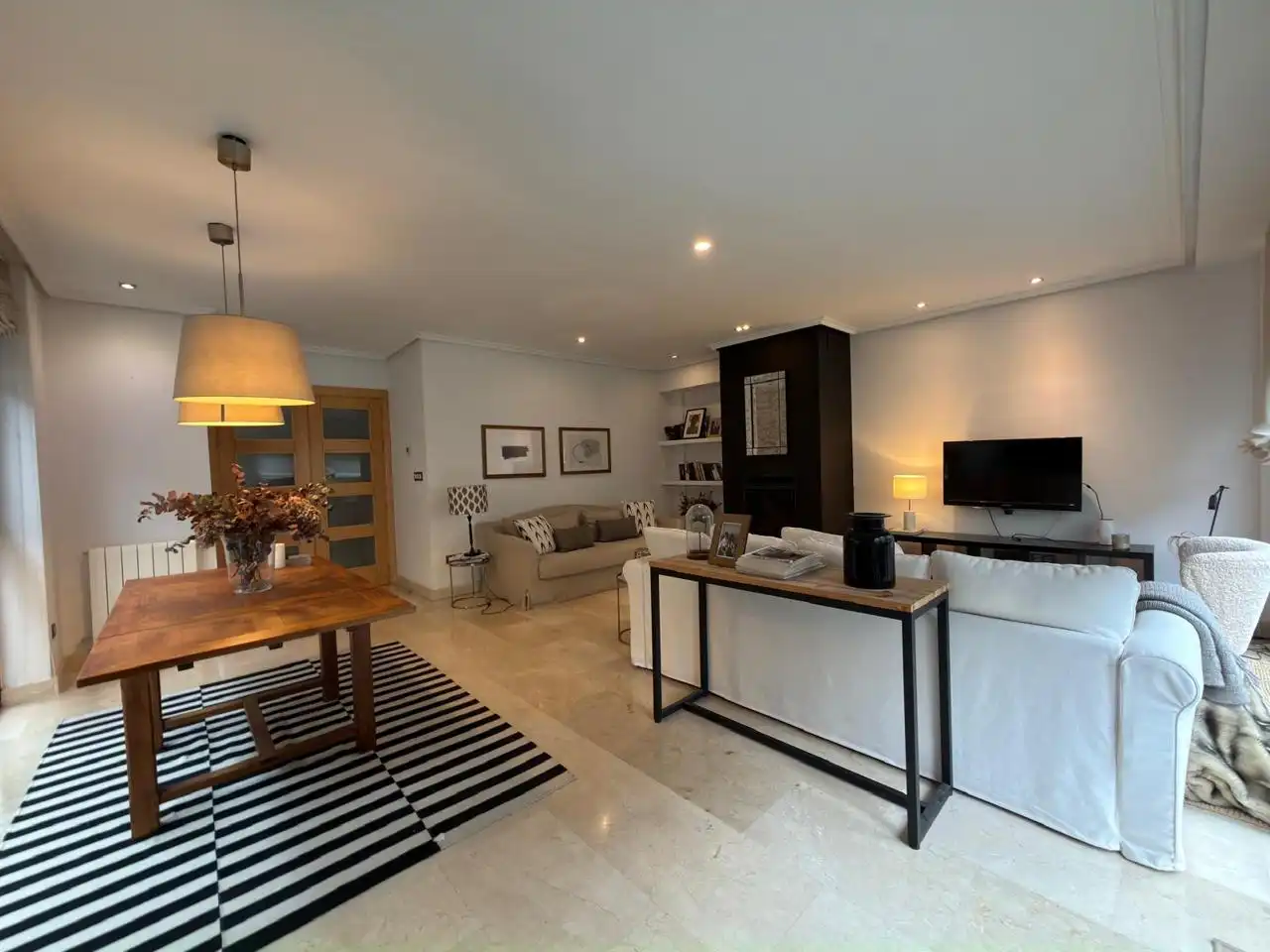 Sala de estar de Casa o chalet en venta en Burgos con Calefacción, Jardín privado y Trastero