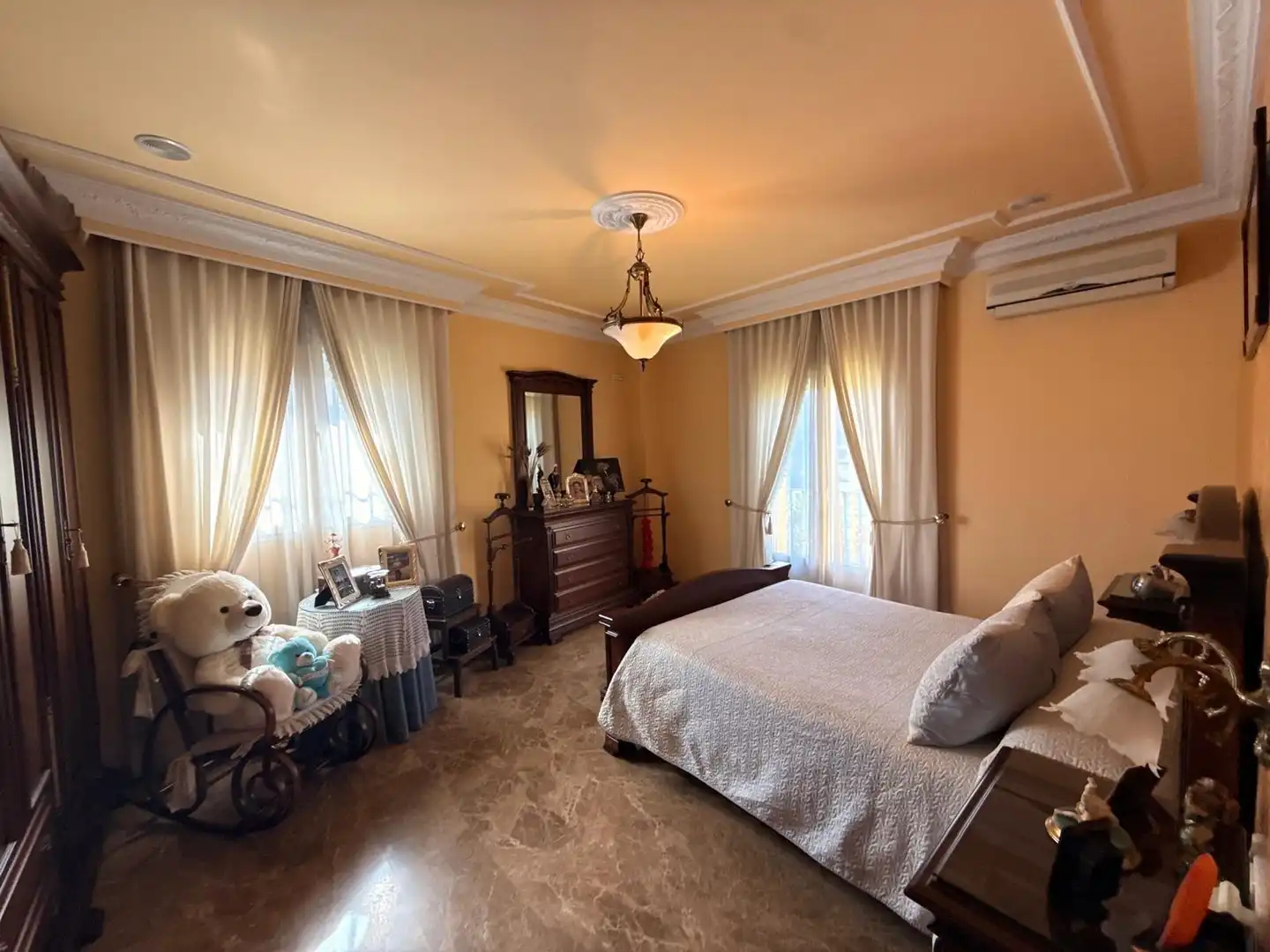 Dormitori de Casa o xalet en venda en Antequera amb Aire condicionat, Jardí privat i Terrassa