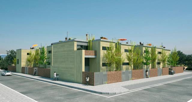 Casa adosada en Venta en Calle Calle Escultor Sánchez Mesa en Ambroz