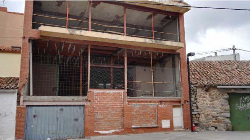 Vista exterior de Edifici en venda en Collado Mediano