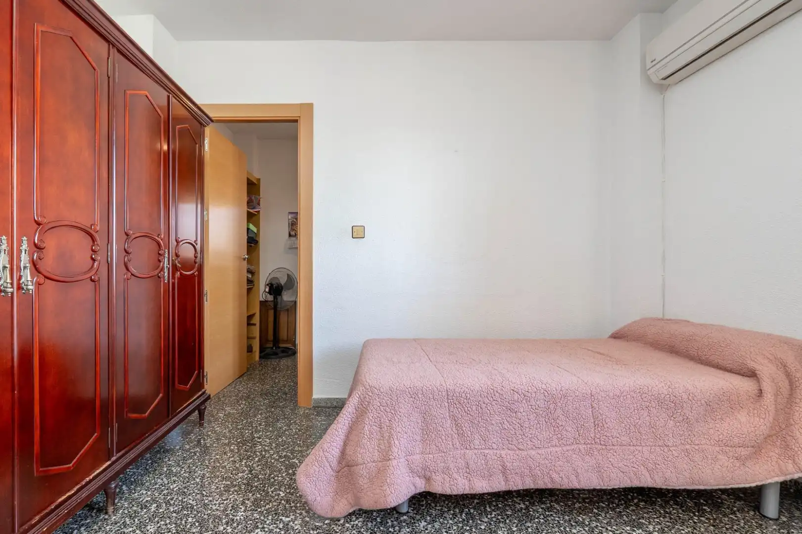 Bedroom of Houses for sale in Villa de Otura  with Air Conditioner, Heating and Private garden