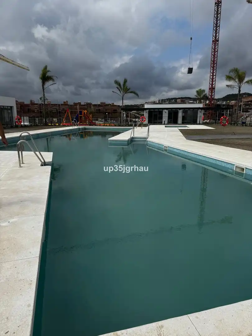 Piscina de Pis en venda en Estepona amb Terrassa, Traster i Piscina
