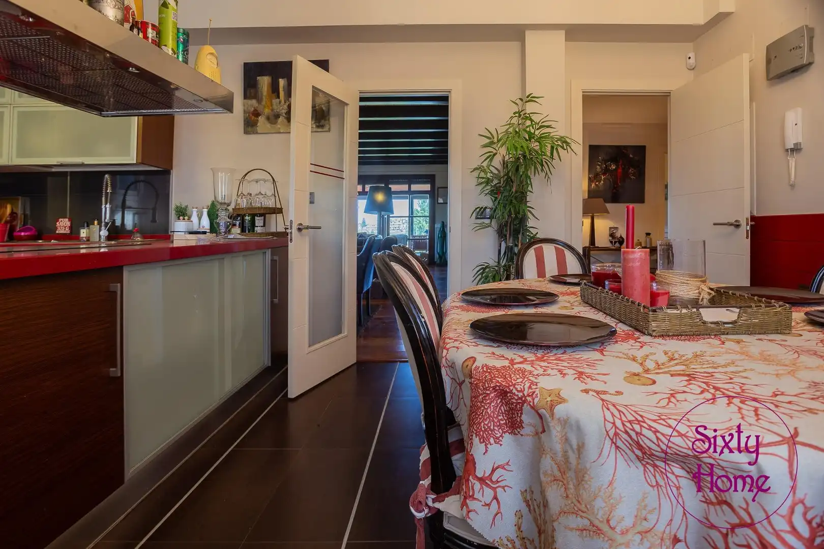 Comedor de Casa o chalet en venta en Jaca con Calefacción, Jardín privado y Parquet