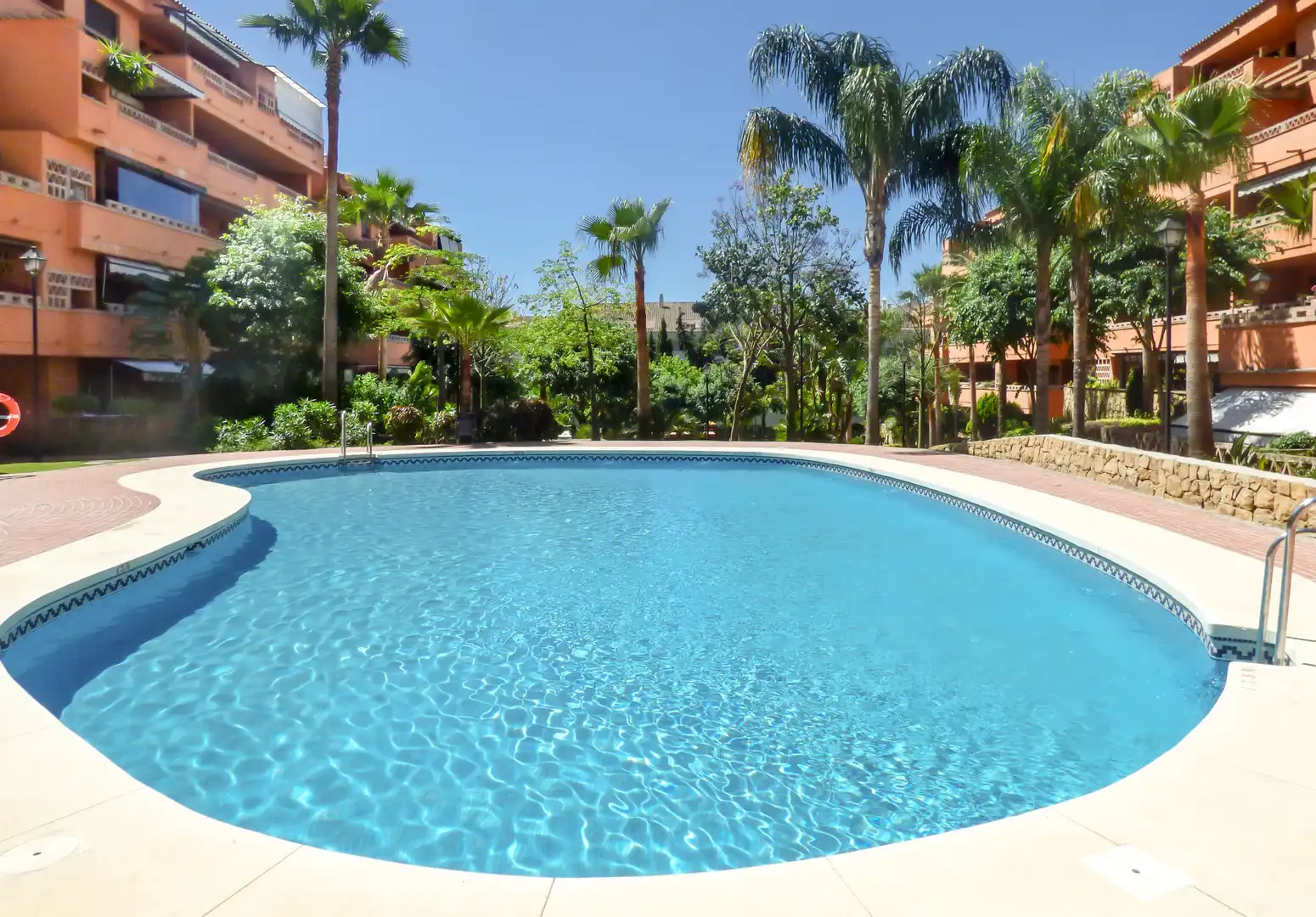 Apartment with pool for sale in Milla de Oro, imagen 3
