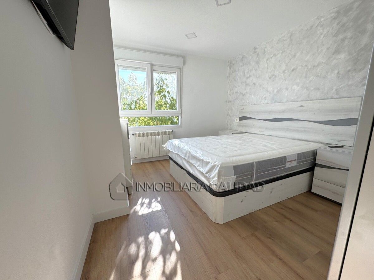 Bedroom of Flat for sale in Burgos Capital  with Heating and Furnished