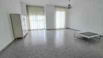 Living room of Single-family semi-detached for sale in Alzira  with Terrace and Balcony