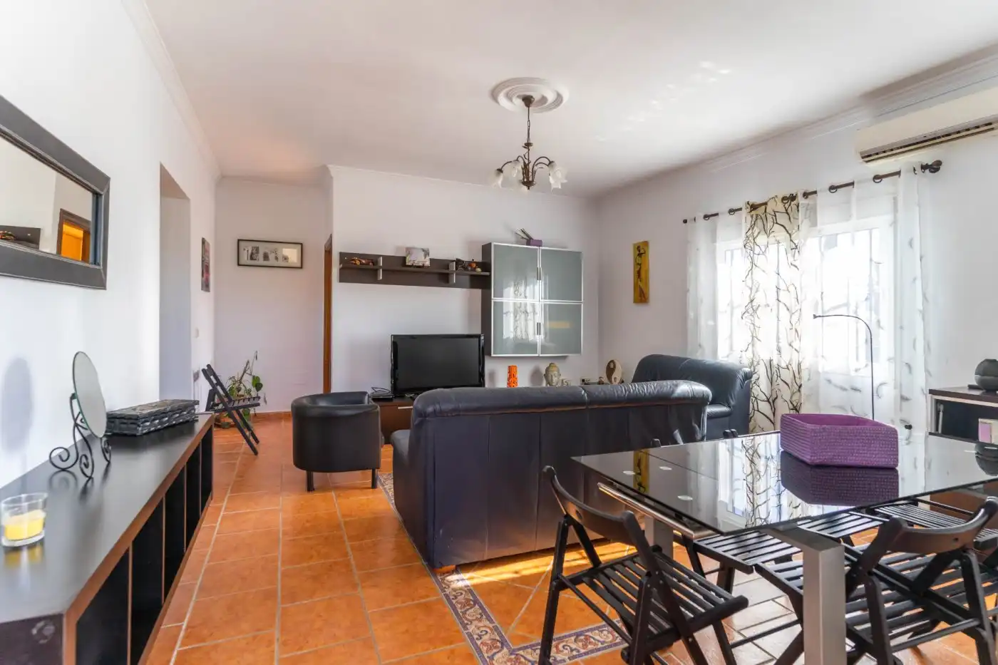Sala d'estar de Casa o xalet de lloguer en Alhaurín de la Torre amb Aire condicionat, Calefacció i Jardí privat