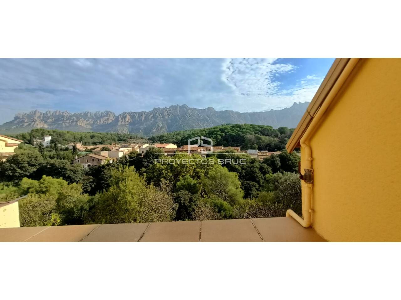 Vista exterior de Dúplex en venda en El Bruc amb Calefacció, Parquet i Terrassa