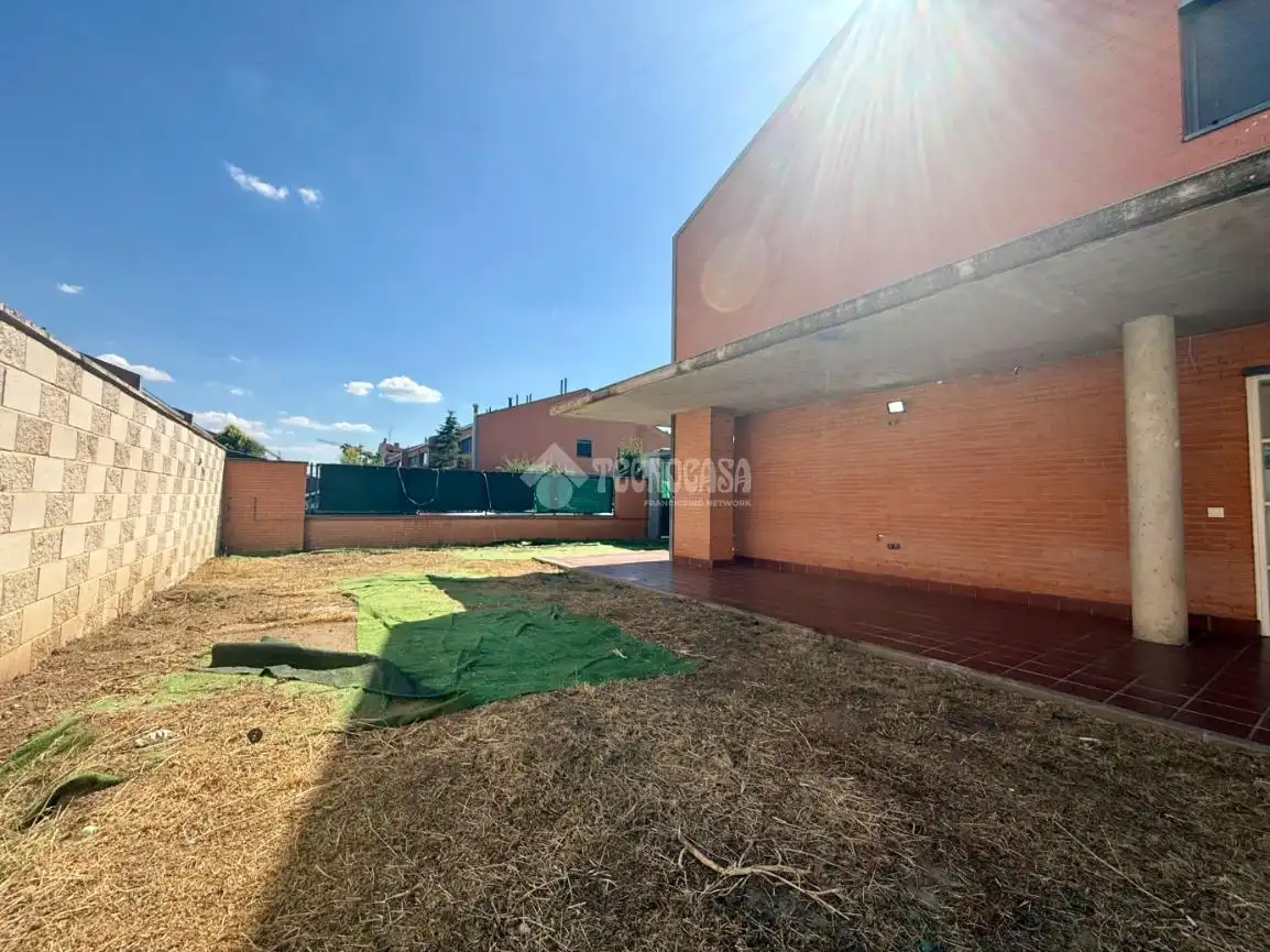 Garden of Detached homes for sale in Alovera  with Heating and Alarm
