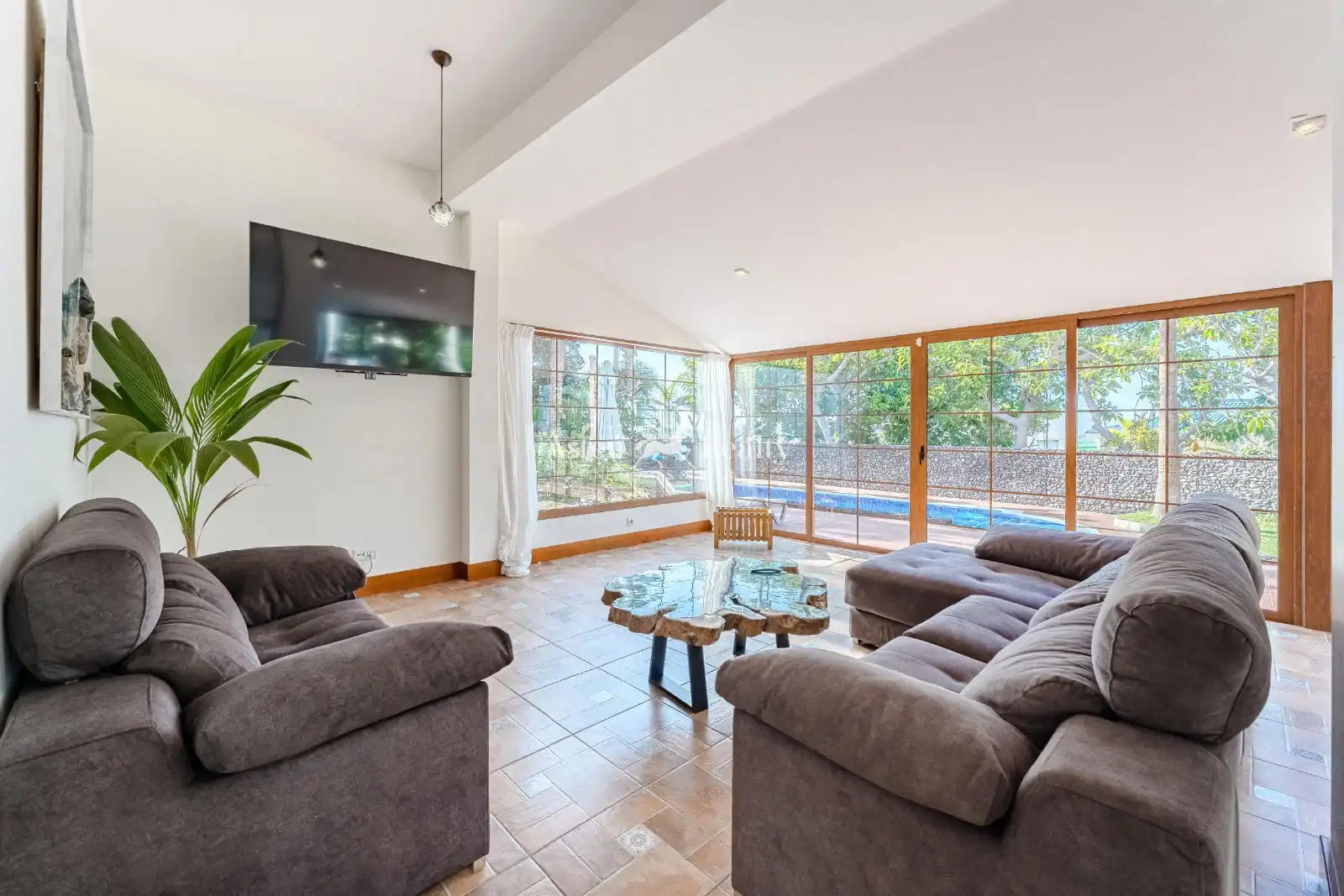 Living room of Houses for sale in Adeje  with Air Conditioner, Terrace and Swimming Pool