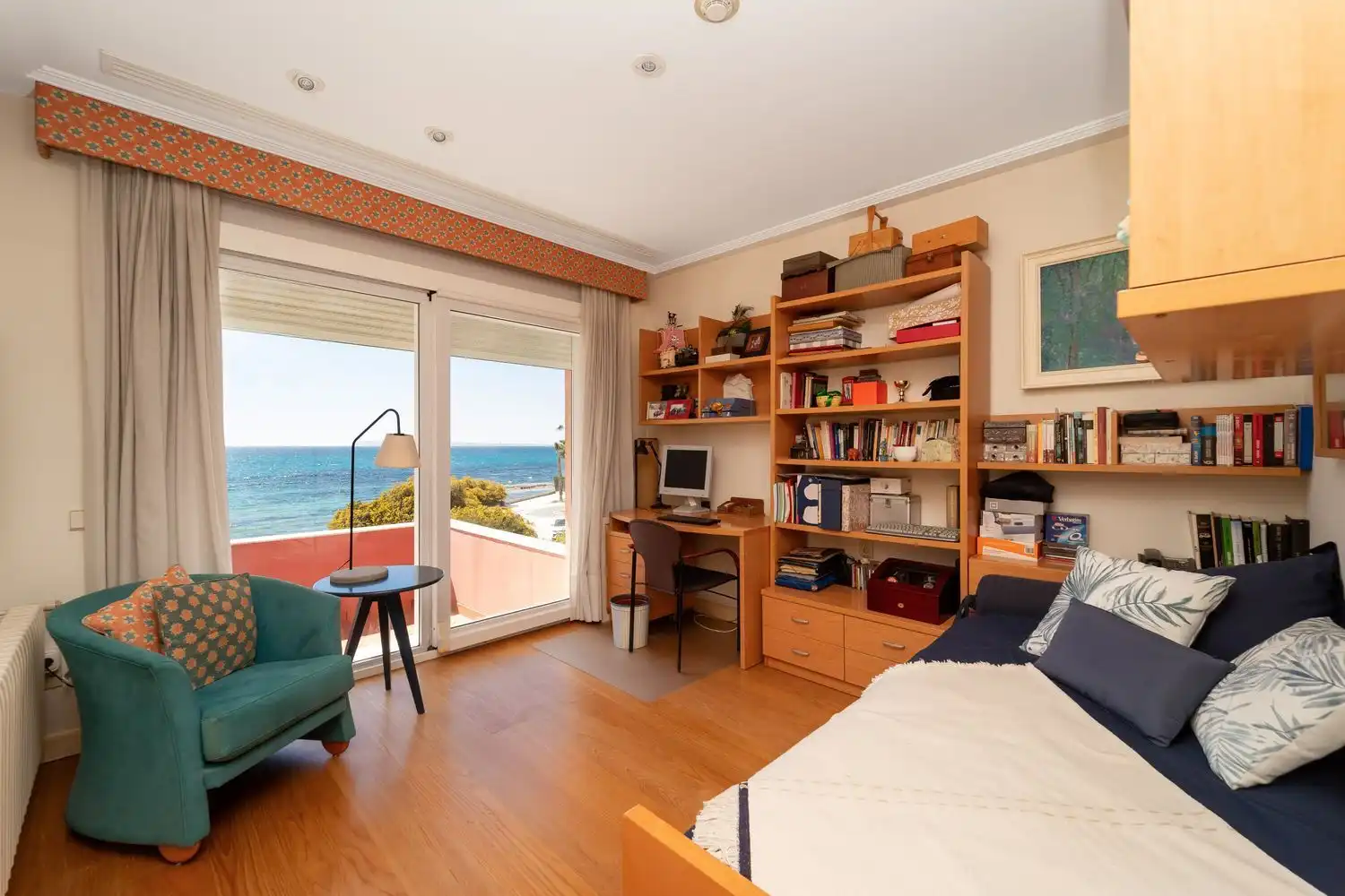 Habitación de Casa o chalet en venta en Alicante / Alacant con Calefacción, Jardín privado y Terraza
