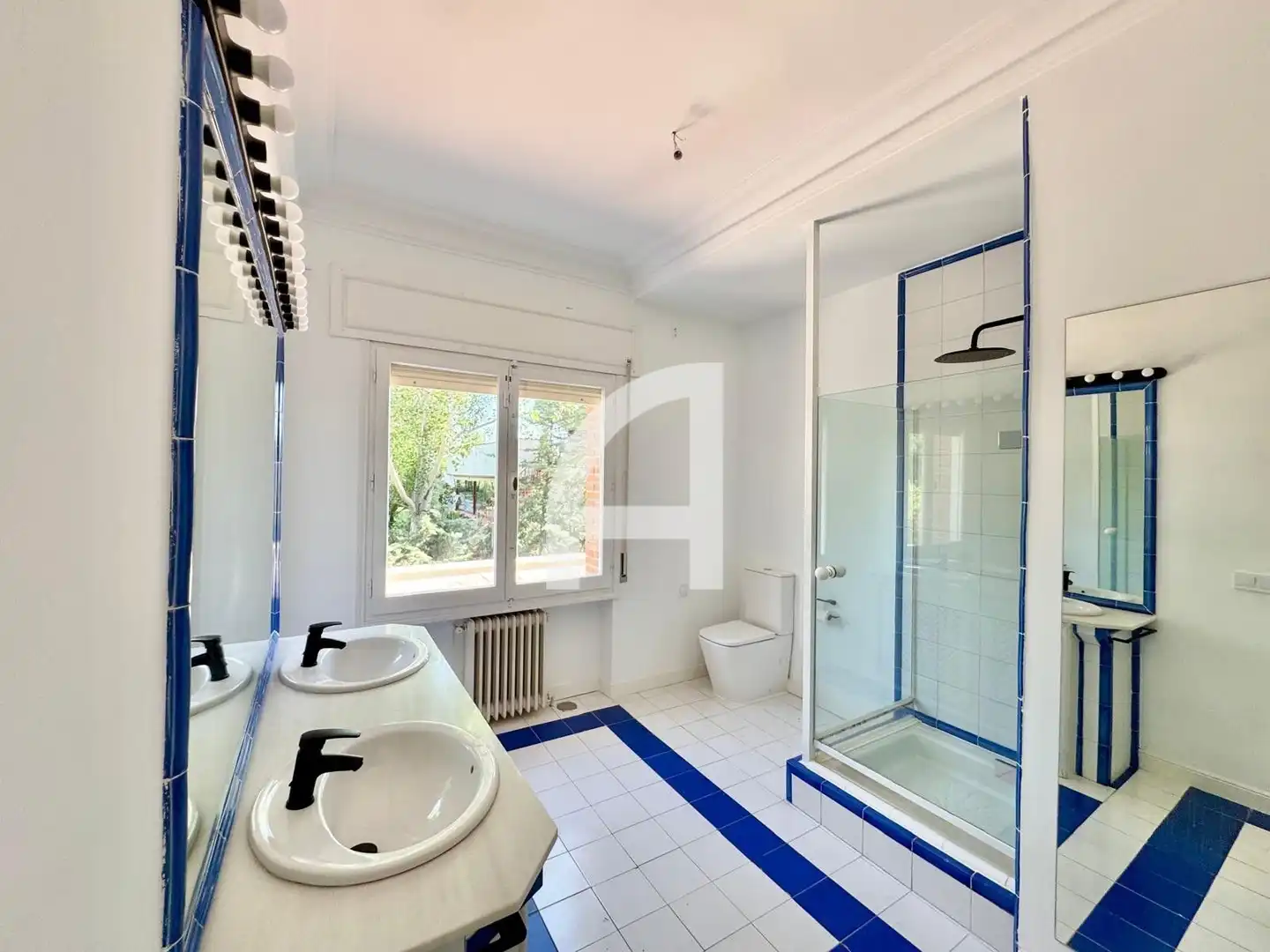 Baño de Casa o chalet en venta en Villanueva de la Cañada con Aire acondicionado, Calefacción y Jardín privado