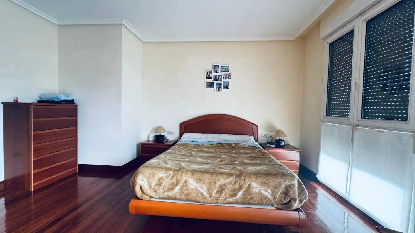 Habitación de Casa adosada en venta en Andoain con Calefacción, Jardín privado y Terraza