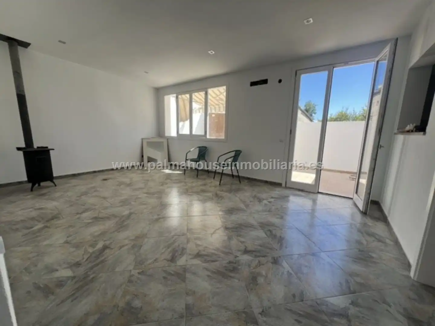 Casa de lloguer a Llubí