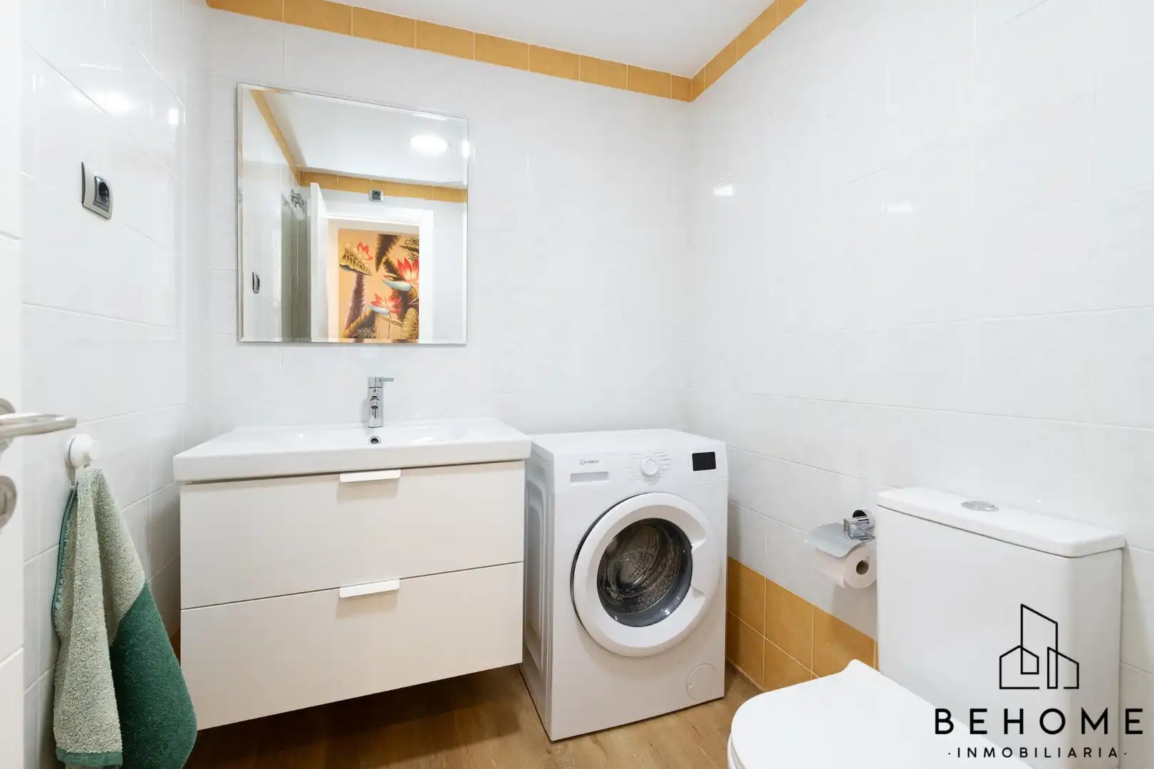 Baño de Piso en venta en Rincón de la Victoria con Trastero y Piscina comunitaria