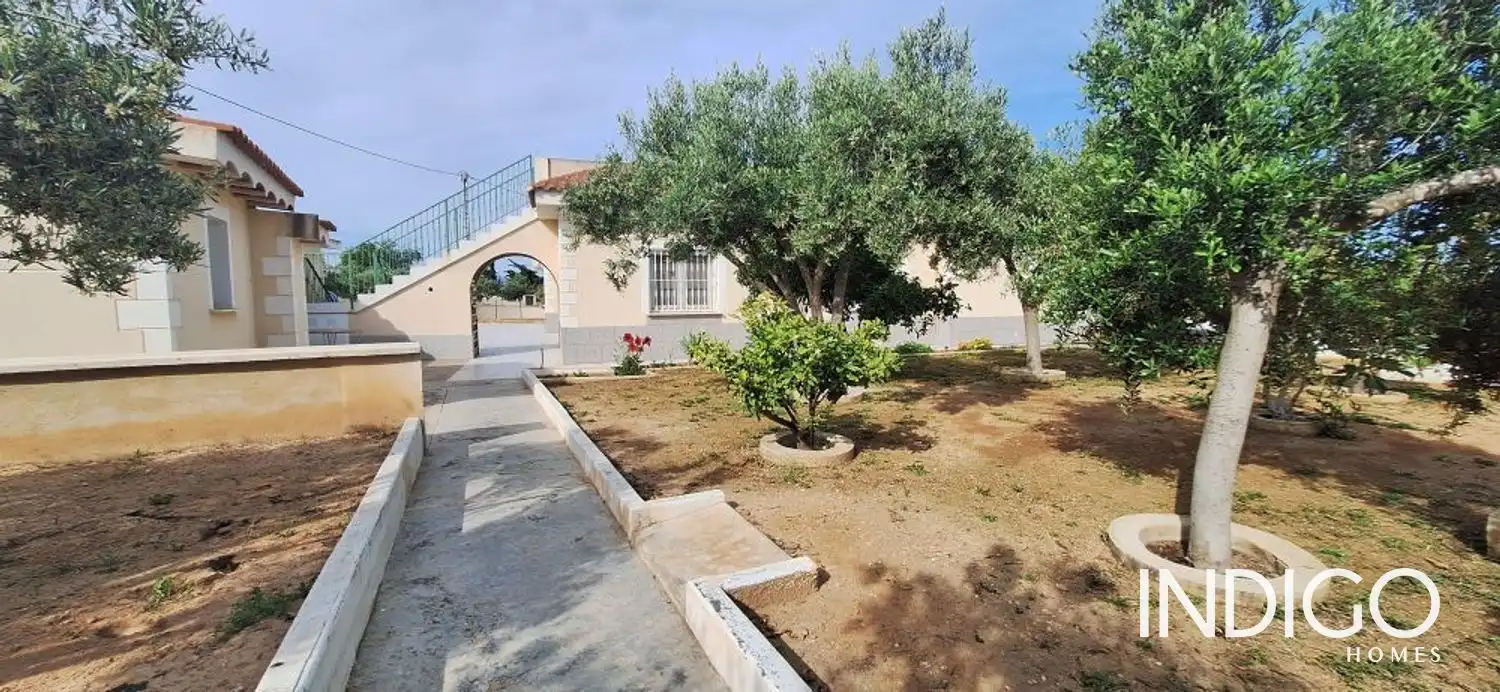 Vista exterior de Casa o chalet en venta en Elche / Elx con Aire acondicionado, Calefacción y Terraza