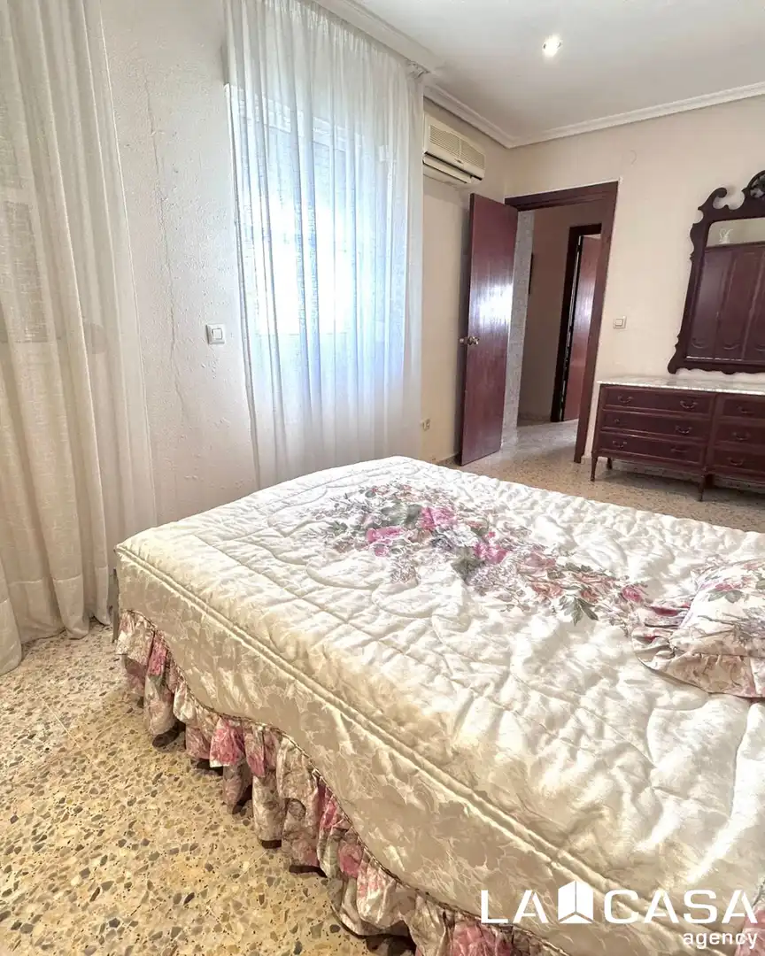 Dormitori de Pis en venda en Sevilla amb Balcó