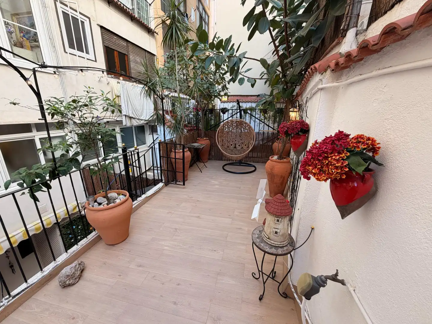 Terrasse von Maisonette zum Verkauf in Barcelona mit Klimaanlage, Terrasse und Balkon