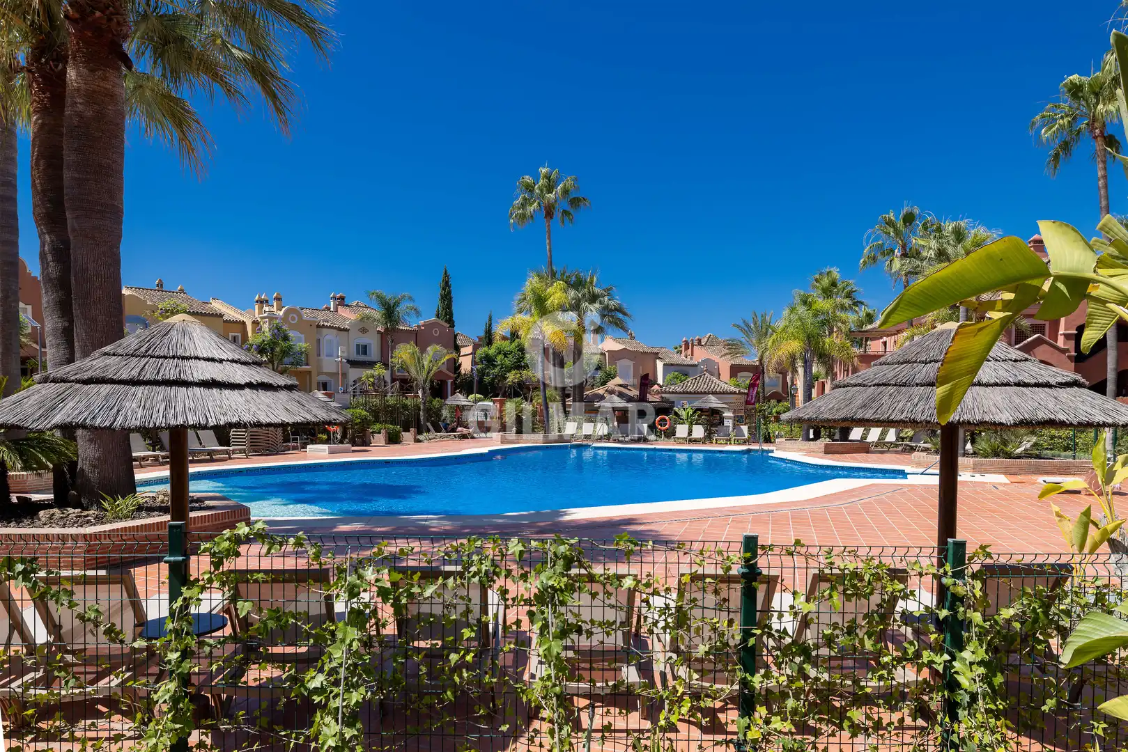 Vista exterior de Apartament en venda en Marbella amb Calefacció, Traster i Piscina