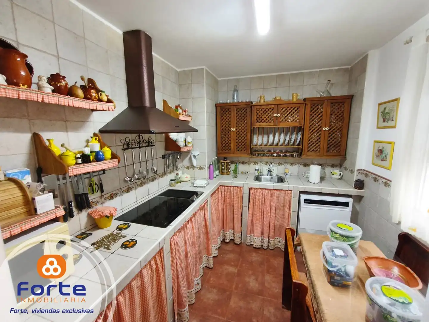 Kitchen of Houses for sale in Córdoba  with Air Conditioner, Heating and Furnished