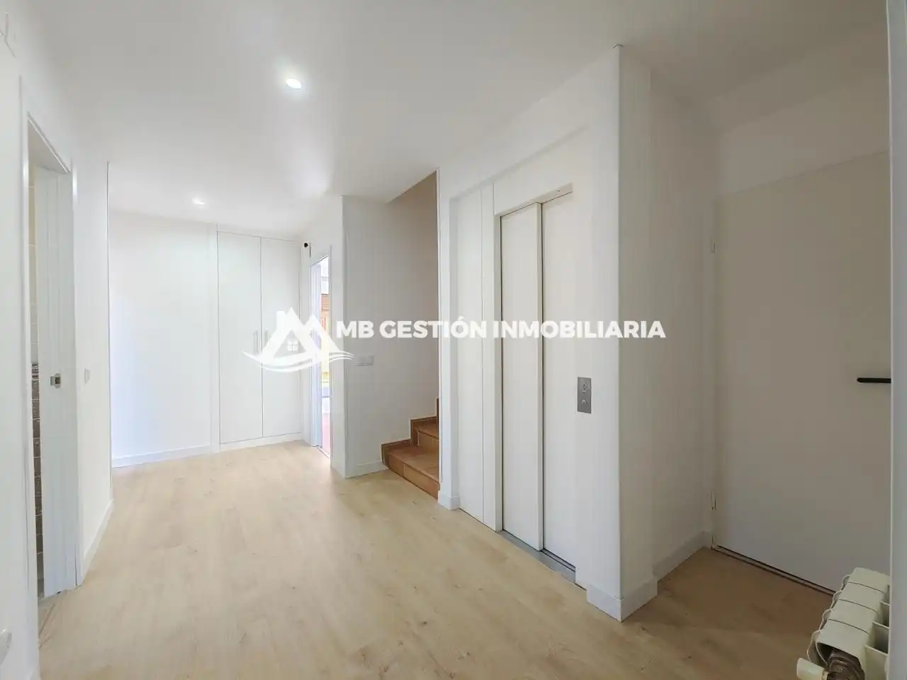 Casa adosada en venta en Fuenlabrada con Aire acondicionado, Calefacción y Jardín privado