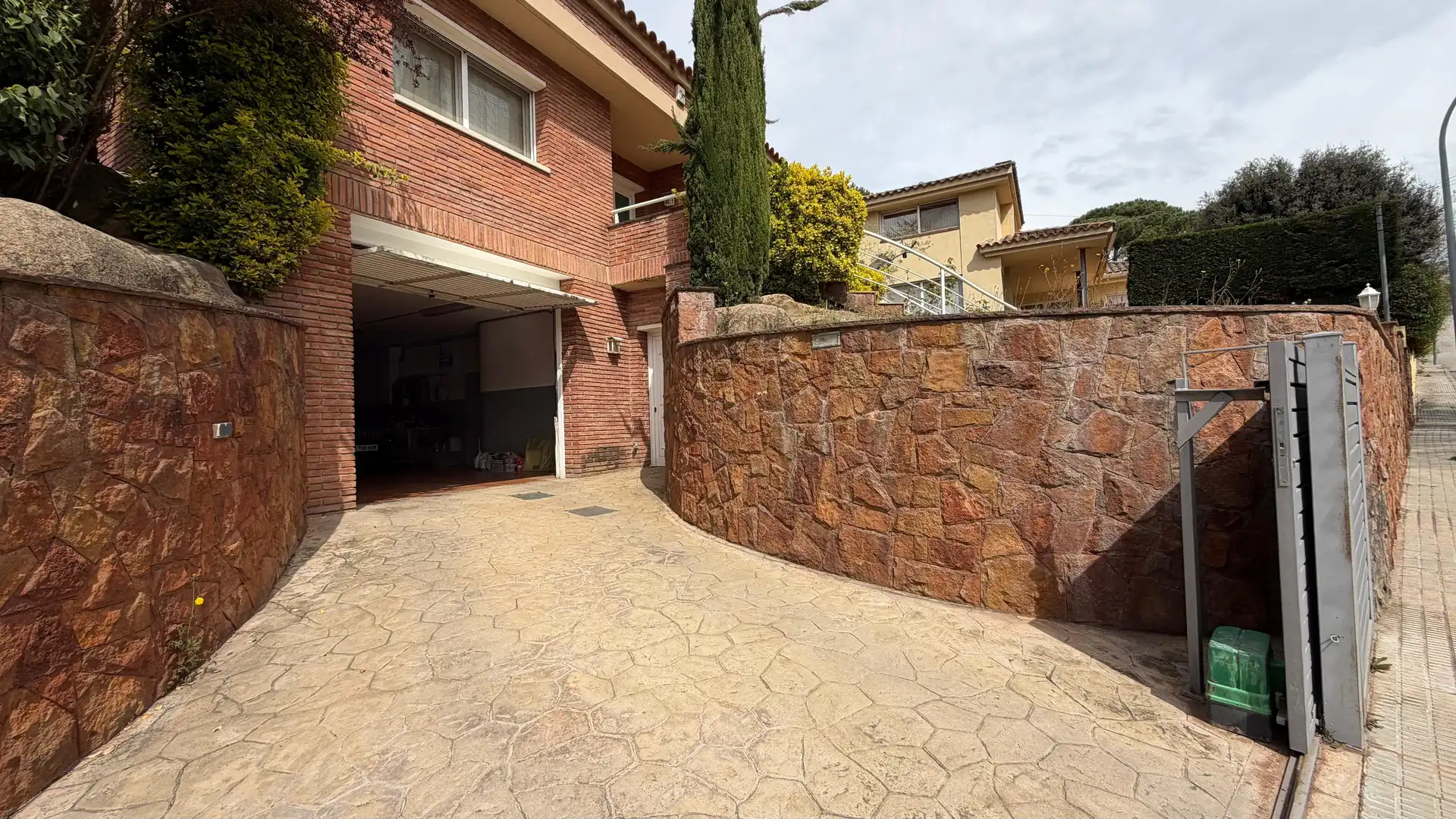 Vista exterior de Casa o chalet en venta en Vallromanes con Calefacción, Terraza y Piscina