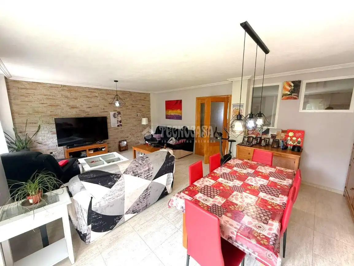 Sala de estar de Casa adosada en venta en Seseña con Aire acondicionado