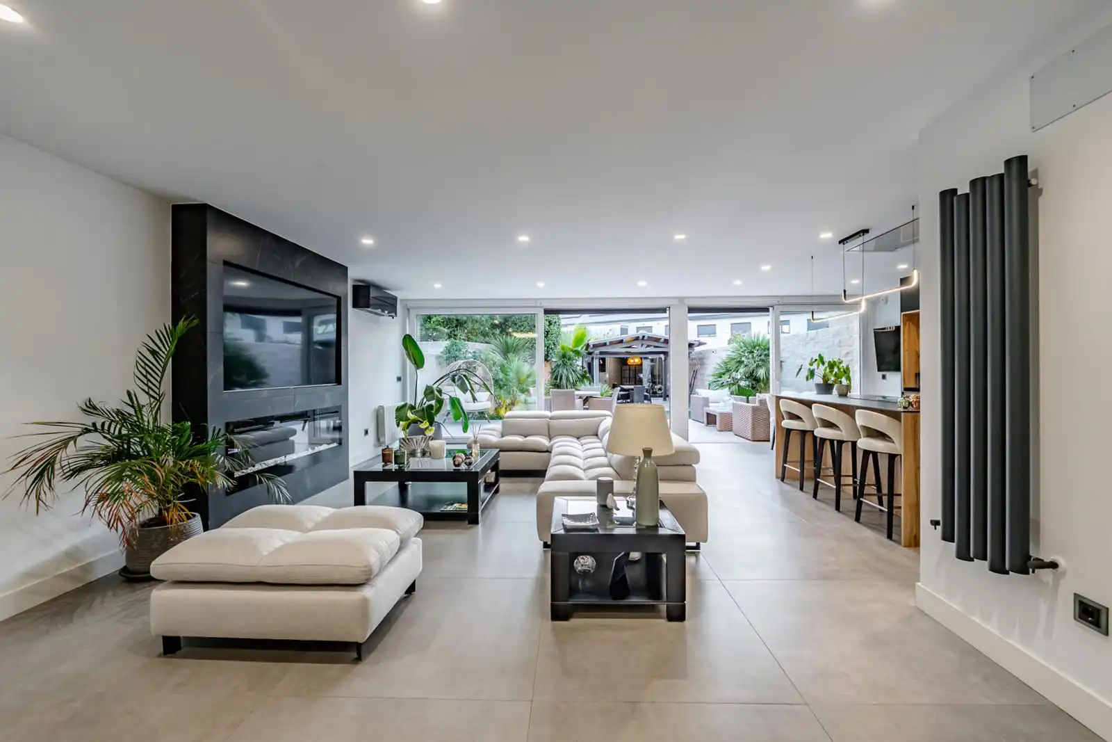 Sala de estar de Casa adosada en venta en Torrejón de la Calzada con Aire acondicionado, Calefacción y Terraza