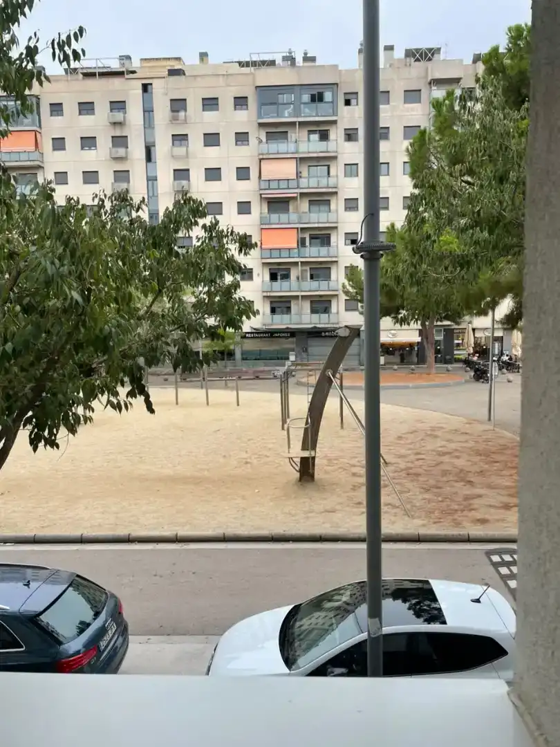 Parking de Piso para compartir en Barberà del Vallès con Jardín privado, Parquet y Piscina