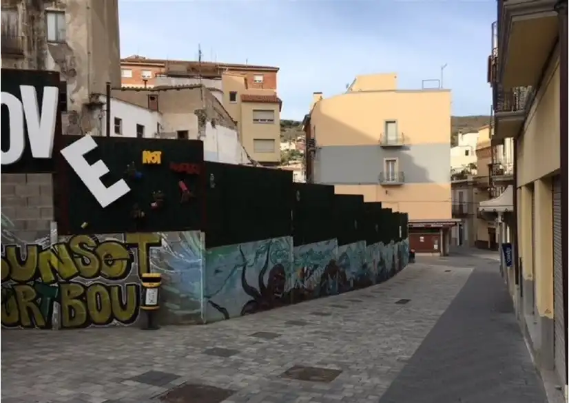 Außenansicht von Grundstücke zum Verkauf in Portbou
