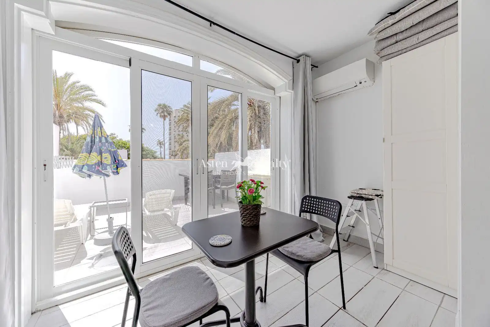 Terrasse von Wohnung zum Verkauf in Arona mit Klimaanlage, Terrasse und Schwimmbad