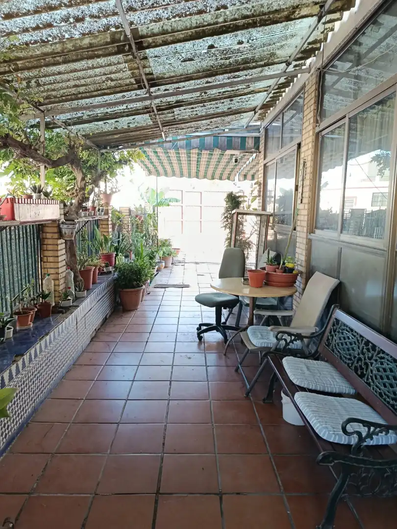 Detached house with pool for sale in La Motilla - Fuente del Rey, imagen 2