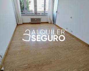 Bedroom of Flat to rent in  Madrid Capital  with Terrace