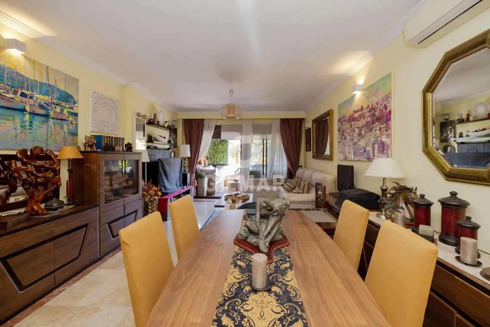 Sala de estar de Apartamento en venta en Estepona con Calefacción, Jardín privado y Trastero