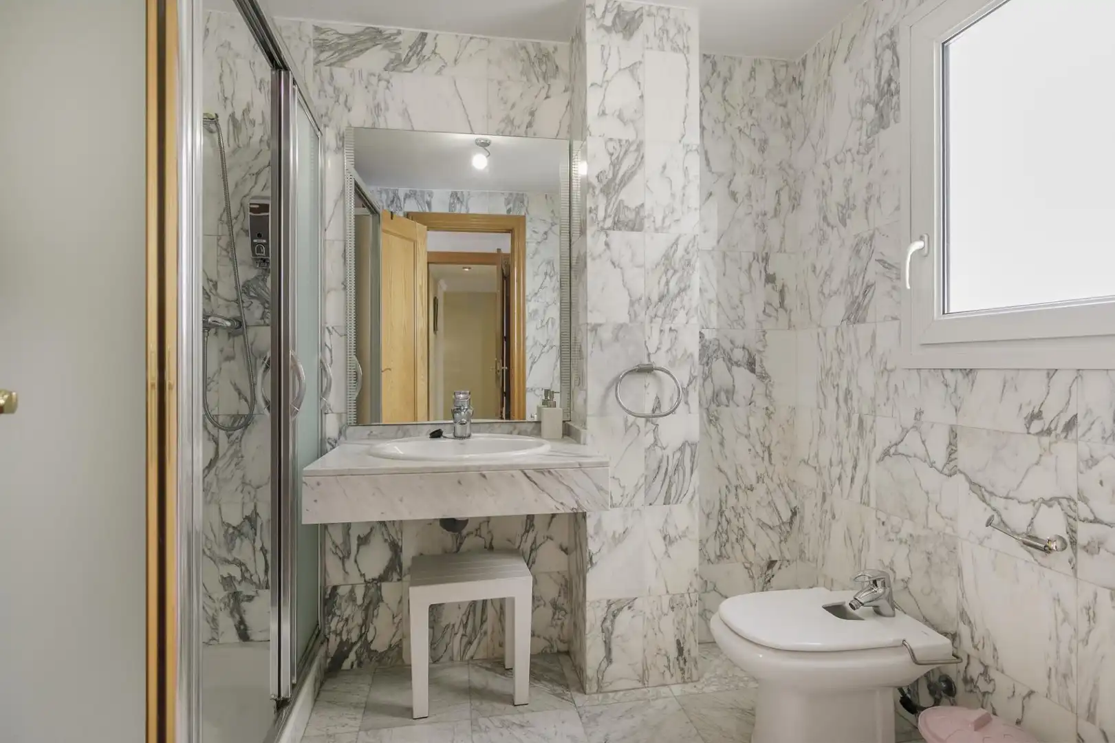 Apartament en venda a 54 Calle Ramón y Cajal #escalera p3 / 4B, Rosaleda - Juventud