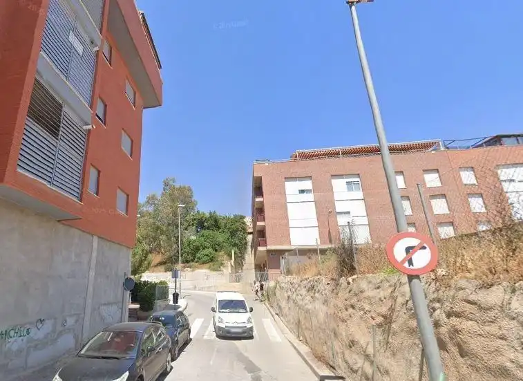 Flat for sale in Calle Juan Jose Mtnez Ferra 1, imagen 2