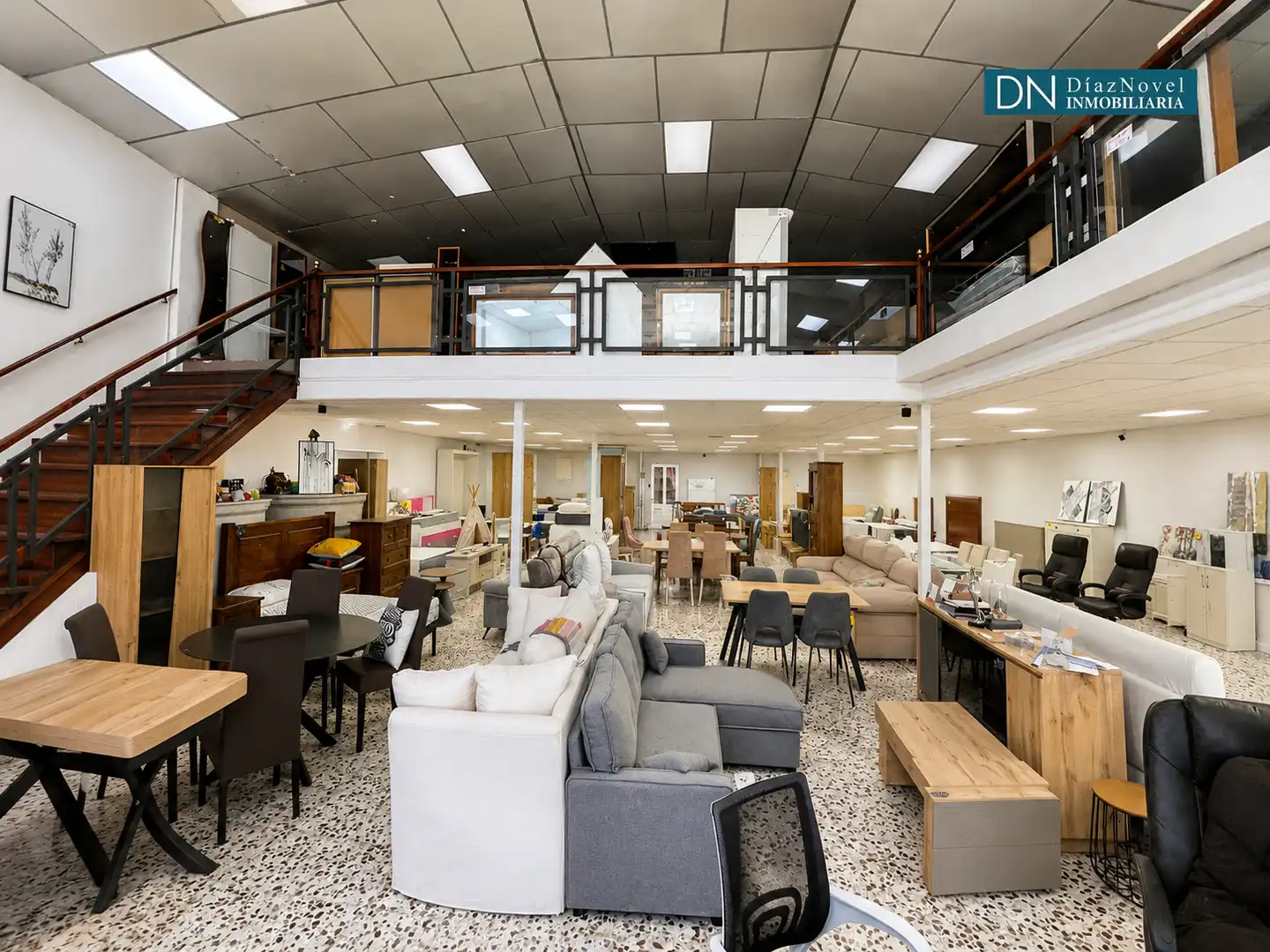 Nave industrial de alquiler en Málaga con Alarma